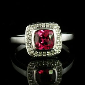 KREMENTZ SIGNED NATURAL RHODOLITE GARNET & DIAMOND HALO 14K WHITE GOLD RING